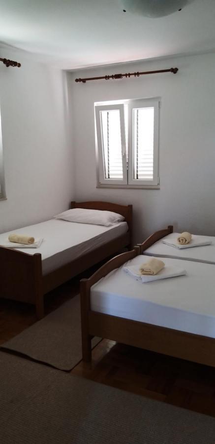 Apartments Boljat Трогір Екстер'єр фото