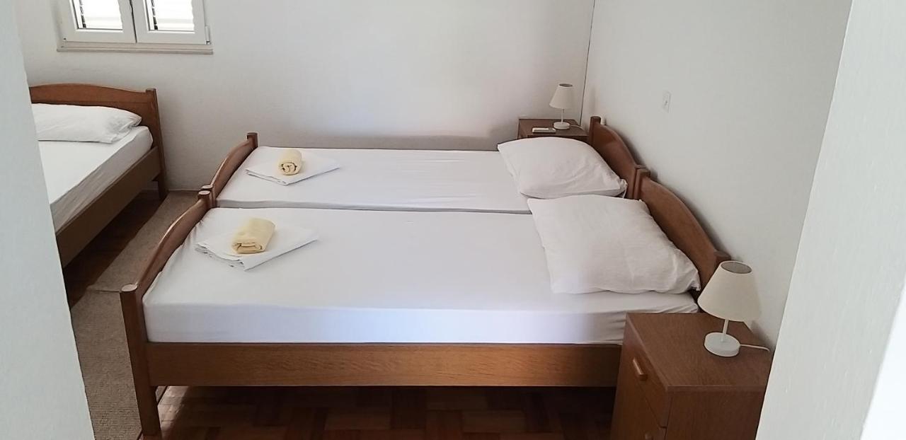 Apartments Boljat Трогір Екстер'єр фото