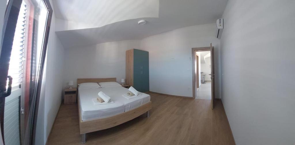Apartments Boljat Трогір Екстер'єр фото