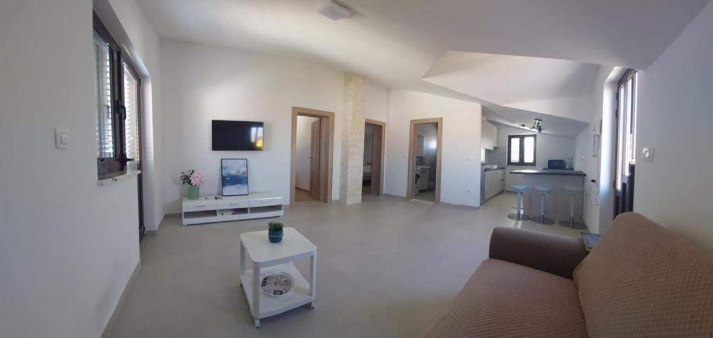 Apartments Boljat Трогір Екстер'єр фото