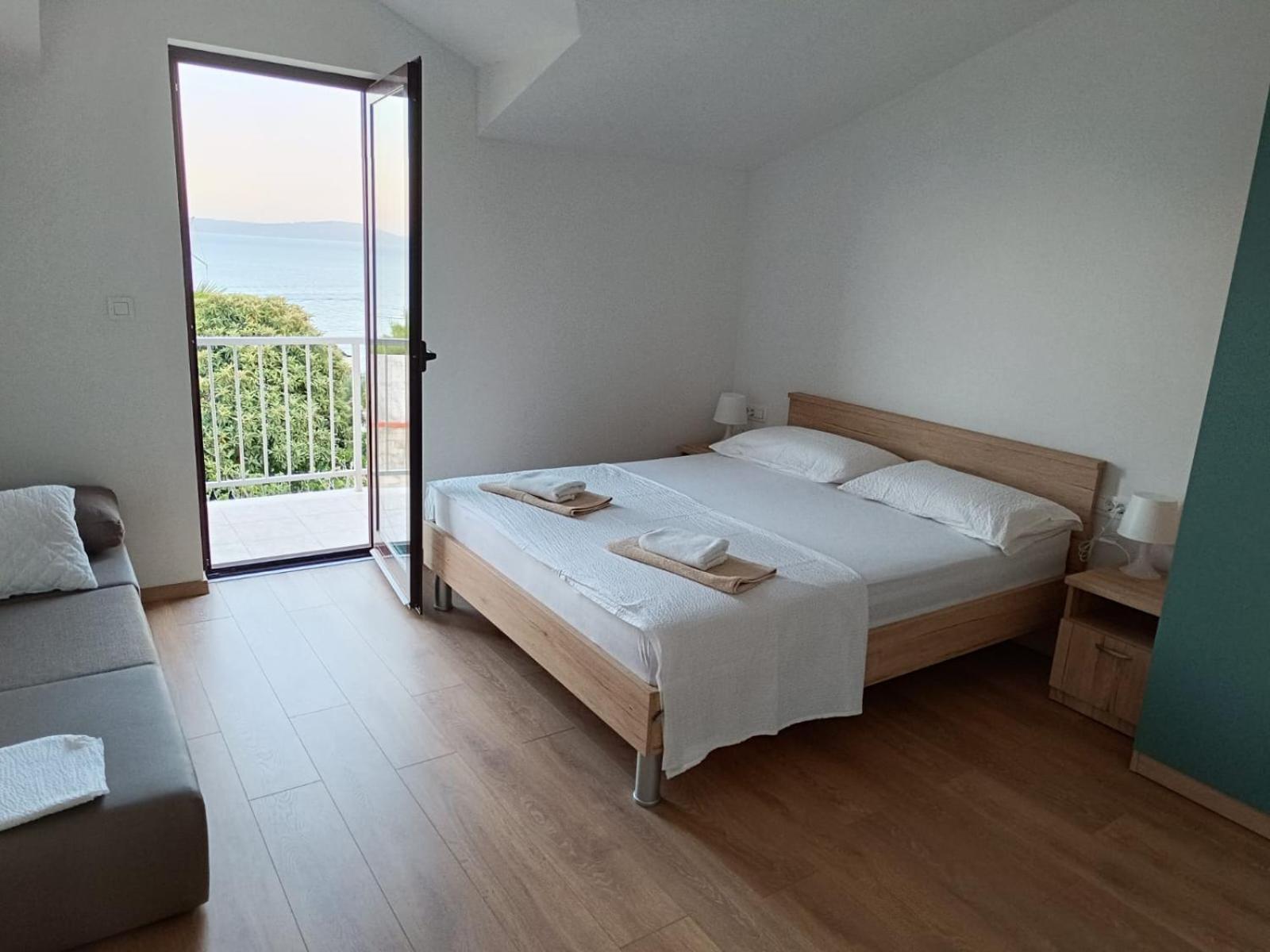 Apartments Boljat Трогір Екстер'єр фото