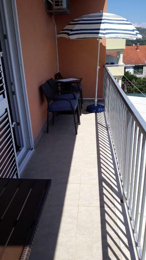 Apartments Boljat Трогір Екстер'єр фото